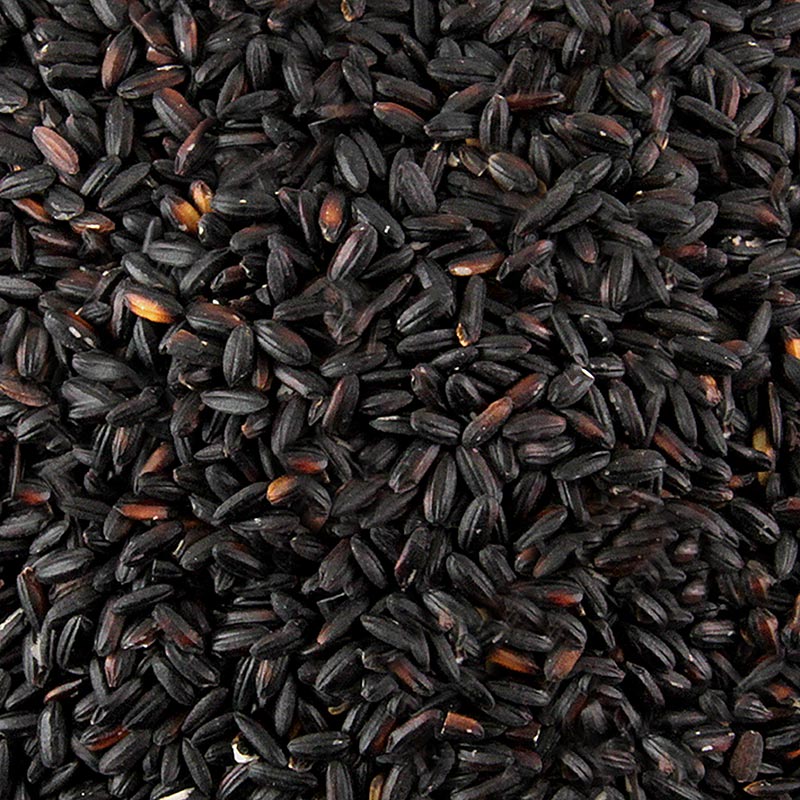 1 kg package of Royal Thai Zwarte rijst, also known as Black Cargo Rice or Rice Berry, a healthy and nutritious black rice variety